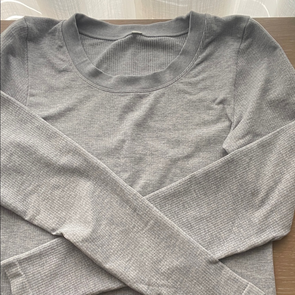 Athleta Heather Gray Long Sleeve Top